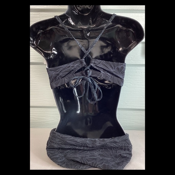 Black textured two piece swimsuit. - Picture 3 of 5